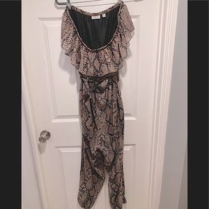 1 piece sleeveless jumpsuit